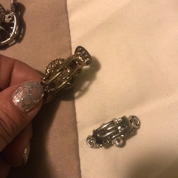 Hair Clips - Picture 5 of 5